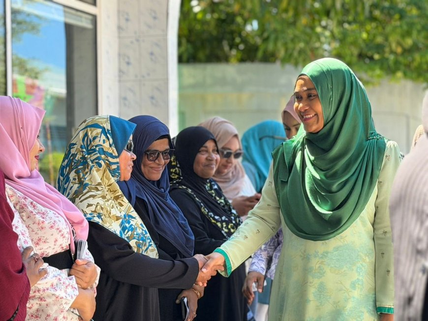 ފުވައްމުލައް ސިޓީގެ ކެމްޕޭން ހަރަކާތުގައި ފަސްޓް ލޭޑީ ސާޖިދާ ބައިވެރިވެވަޑައިގެންފި