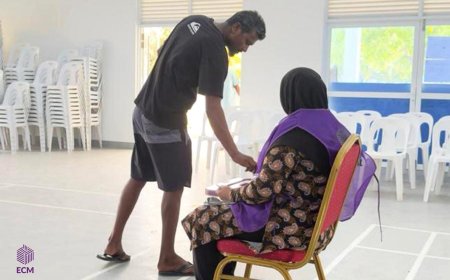 އިންތިޚާބުގެ ދެވަނަ ބުރުގެ ވޯޓުލުން ފެށިގެން ކުރިއަށް: ފުރަތަމަ ދެ ގަޑިއިރު ތެރޭ 20 އިންސައްތައަށްވުރެ ގިނަ މީހުން ވޯޓުލައިފި