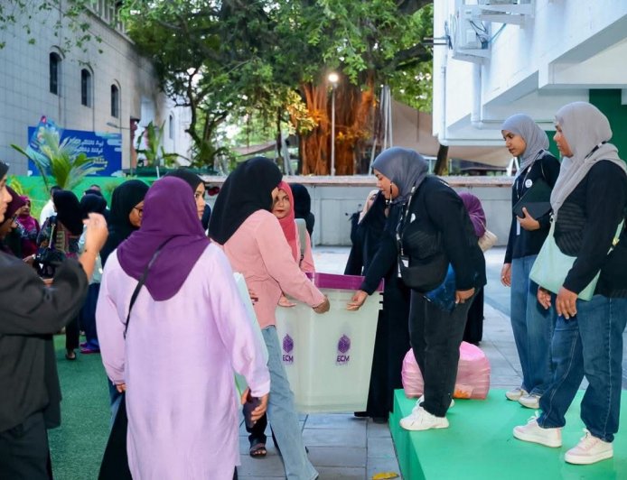 ތިން އިންތިޚާބުގެ ވޯޓުލުން ފެށިއްޖެ