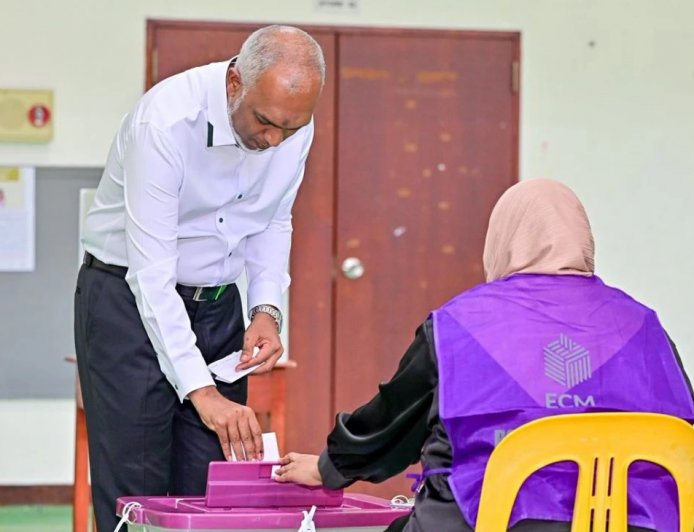 ވޯޓުލުމުގެ ގާނޫނީ ހައްގު އަދާކުރުމަށް ރައީސް އިލްތިމާސްކުރައްވައިފި