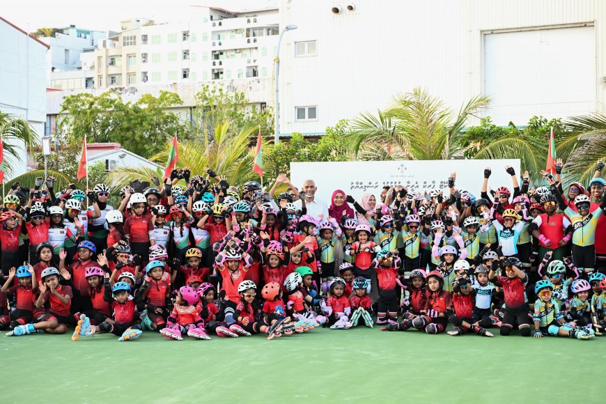 މާލޭ އުސްފަސްގަނޑުގައި ތަރައްޤީކުރި ސްކޭޓް ޕާރކް އެރީނާ ރައީސް ހުޅުއްވައިދެއްވައިފި