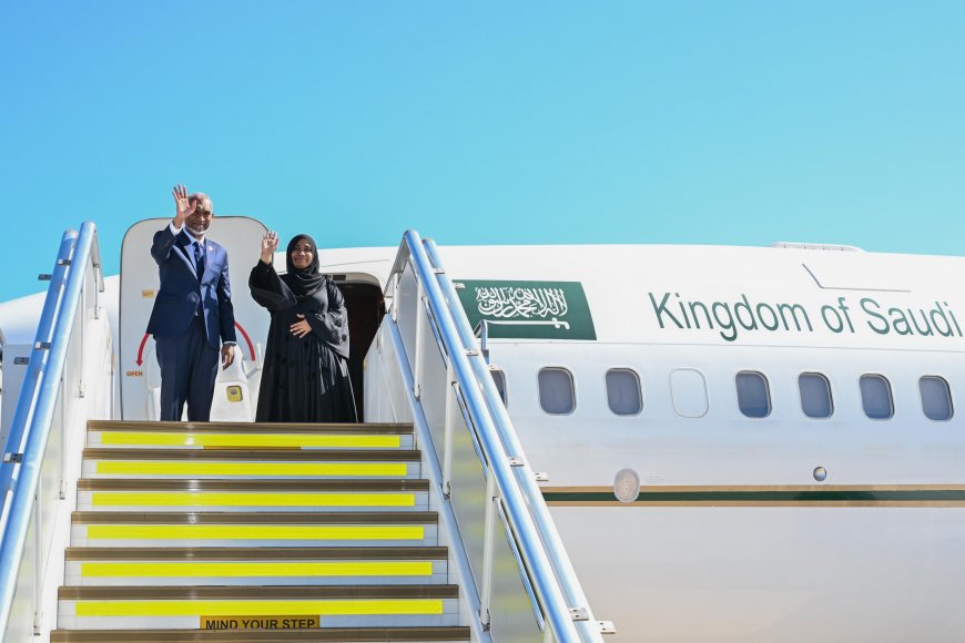 ރައީސުލްޖުމްހޫރިއްޔާގެ ދެކަނބަލުން ޢުމްރާގެ އަޅުކަން އަދާކުރެއްވުމަށް ފުރާވަޑައިގެންފި