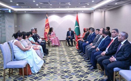 ސްރީލަންކާގެ ބޮޑުވަޒީރު، ރައީސުލްޖުމްހޫރިއްޔާގެ އަރިހަށް އިޙުތިރާމުގެ ޒިޔާރަތެއް ކުރައްވައިފި