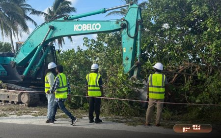 އައްޑޫ ލިންކް ރޯޑް ތަރައްޤީކުރުމުގެ އަމަލީ މަސައްކަތަށް ބޭނުންވާ ސާމާނު އައްޑޫއަށް ގެންގޮސްފި