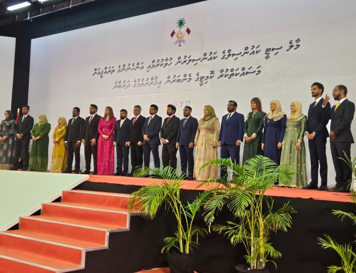 ލޯކަލް ކައުންސިލްތަކުގެ 5 ވަނަ ދައުރުގެ މެންބަރުން ހުވާކޮށް، މަސައްކަތް ރަސްމީކޮށް ފަށައިފި