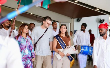 ރާއްޖެއަށް މިއަހަރު ޒިޔާރަތްކުރި އެއް މިލިއަން ވަނަ ފަތުރުވެރިޔާއަށް ހޫނު މަރުހަބާއެއް ކިޔައިފި