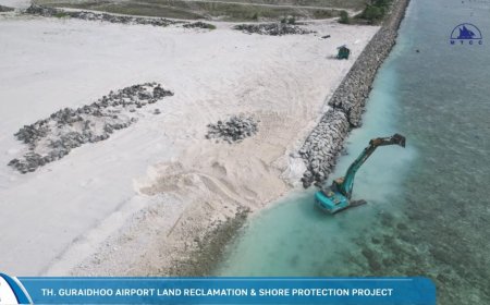 ގުރައިދޫ އެއާޕޯޓް މަޝްރޫއު: ބިން ހިއްކި ސަރަހައްދުގައި ހިލަ ޖެހުމުގެ މަސައްކަތް ބާރުސްޕީޑުގައި ކުރިއަށް