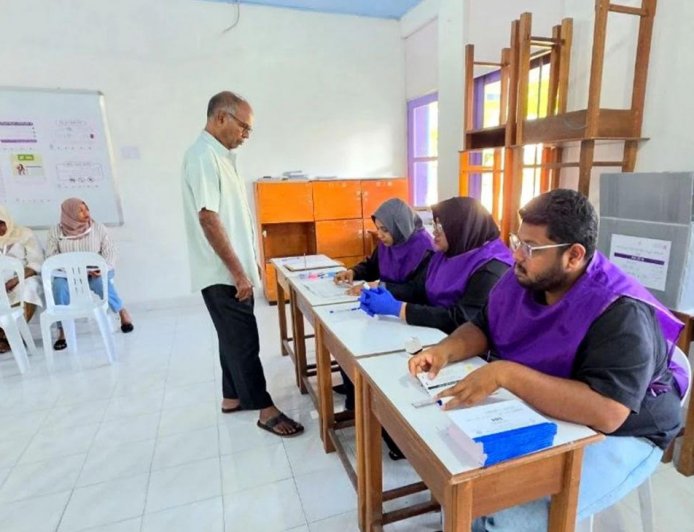 ހިތަދޫ އުތުރު ދާއިރާގެ ބައި-އިލެކްޝަން: މެންދުރު 12 އާ ހަމައަށް 26 އިންސައްތަ މީހުން ވޯޓުލައިފި