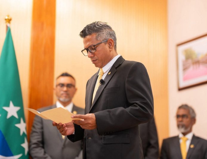 ހިތަދޫ އުތުރު ދާއިރާގެ މެންބަރުކަމުގެ ހުވާ އަބްދުﷲ ސޯދިގު ކުރައްވައިފި