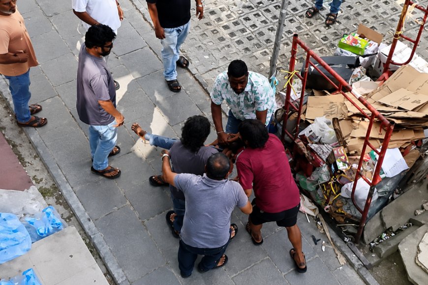 ތޫނު ހަތިޔާރާއެކު ހުޅުމާލޭގެ ފިހާރައަކަށް ވަދެ މާރާމާރީ ހިންގި މީހަކު ހައްޔަރުކޮށްފި