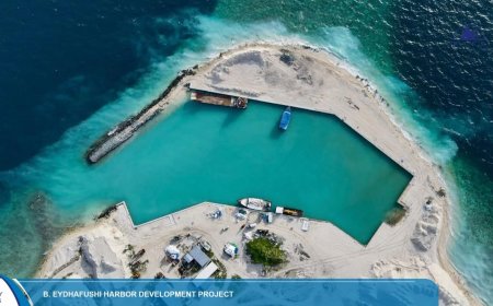 އޭދަފުށީ ބަނދަރު ތަރައްޤީކުރުމުގެ މަޝްރޫޢުގެ 54 އިންސައްތަ މަސައްކަތް ނިމިއްޖެ