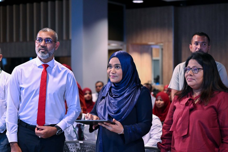 އިންދިރާގާނދީ މެމޯރިއަލް ހޮސްޕިޓަލުގެ ނޭޝަނަލް ކާޑިއެކް ސެންޓަރަށް 10އަހަރު ފުރުން ފާހަގަ ކުރުމަށް ބޭއްވި ރަސްމިއްޔާތު ރައީސުލްޖުމްހޫރިއްޔާގެ އަނބިކަނބަލުން ޝަރަފުވެރި ކޮށްދެއްވައިފި