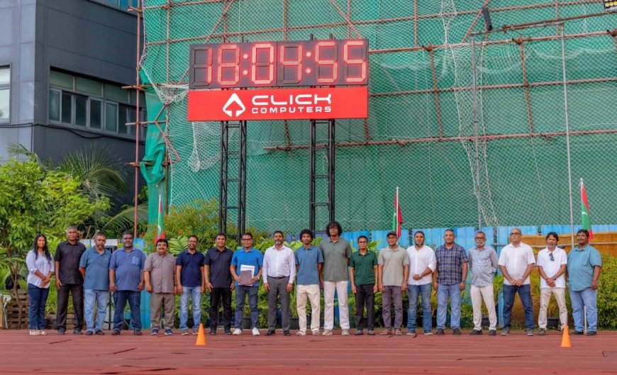 ހުޅުމާލެ ސިންތެޓިކް ޓްރެކުގައި ކްލިކް މޯލްޑިވްސްއިން ޑިޖިޓަލް ގަޑިއެއް ބަހައްޓައިފި
