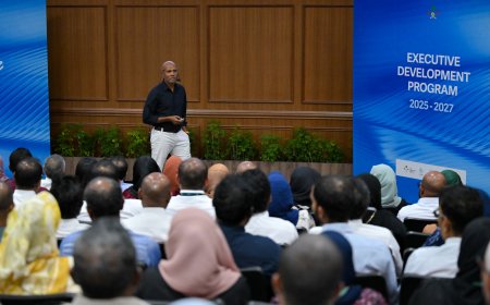 އިސް މުވައްޒަފުންގެ ހުނަރާއި ޤާބިލުކަން އިތުރުކުރުމުގެ ޕުރޮގުރާމުގެ ފަސްވަނަ ސެޝަން، ރައީސުލްޖުމްހޫރިއްޔާގެ އޮފީހުން ކުރިއަށްގެންދަވައިފި