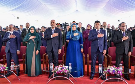 ރައީސުލްޖުމްހޫރިއްޔާ، ޤައުމީ ދުވަހުގެ ރަސްމީ ޖަލްސާ ޝަރަފުވެރިކޮށްދެއްވައިފި