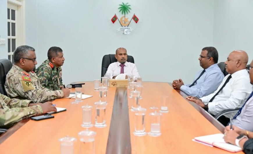 ދިވެހި ސިފައިންގެ ސްޕެޝަލް ފޯސަސްއަށް ރާއްޖޭގައި ޕެރަޝޫޓް ޖަމްޕް ތަމްރީނު ދިނުމަށް މަޝްވަރާކޮށްފި