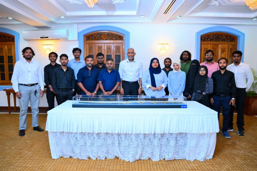 ރައީސުލްޖުމްހޫރިއްޔާ، އިންޖިނޭރިންގ ދާއިރާއިން މަތީ ތަޢުލީމު ފުރިހަމަކުރަމުންދާ ދަރިވަރުންނާ ބައްދަލުކުރައްވައި، ދިވެހި އިންޖިނޭރުންގެ ދައުރުގެ މުހިންމުކަން ފާހަގަކުރައްވައިފި