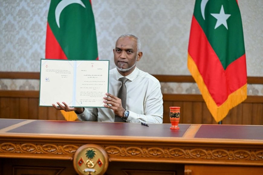 ރިސޯޓުތަކުގެ އާމްދަނީގެ 40 އިންސައްތަ ޑޮލަރު މާރުކުރަން މަޖުބޫރުވާ އިސްލާހު ރައީސް ތަސްދީގުކުރައްވައިފި