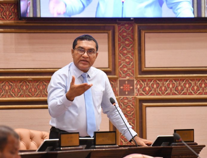 ރާއްޖެއަށް އެތެރެނުވެވޭ ބަޔަކަށް ރަސްމާލެއަކަށް ވެސް ނުދެވޭނެ: މެންބަރު އައިބީ