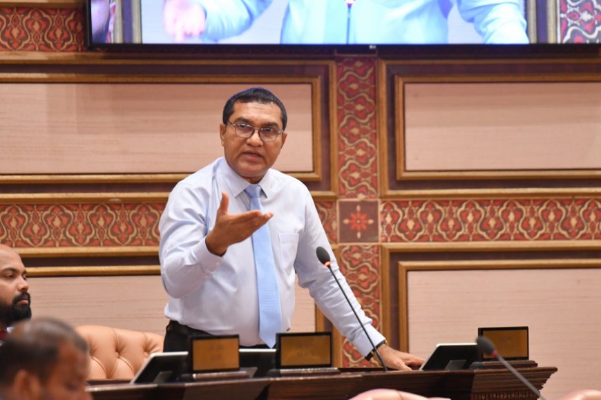 ރާއްޖެއަށް އެތެރެނުވެވޭ ބަޔަކަށް ރަސްމާލެއަކަށް ވެސް ނުދެވޭނެ: މެންބަރު އައިބީ